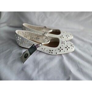 Wild Fable Elsa Eyelet Mary Jane Flats - White - Womens size 11 - NEW